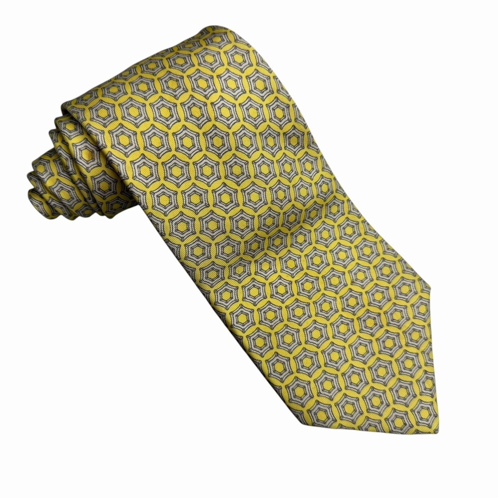 Hermes Men's Tie Geometric Hexagons Yellow Silk 7545 SA 3.75" (W) x 60" (L) guc - Picture 2 of 7